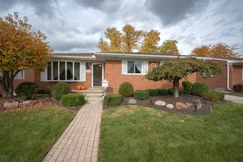 32624 Hees St, Livonia, MI 48150