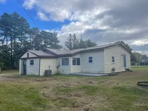 217 E Burnside Rd, Deerfield, MI 48461
