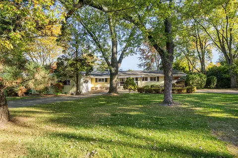 29546 Gilchrest St, Farmington Hills, MI 48334