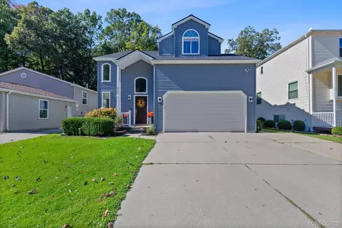 9368 Lakepointe Blvd, Clay, MI 48001