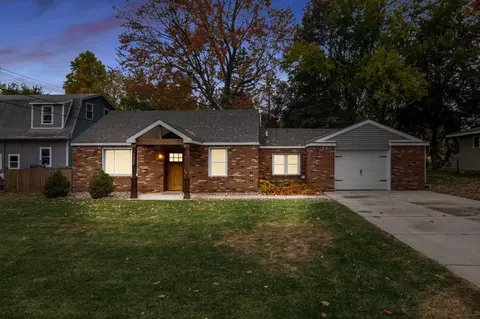 3325 Addie St, Waterford, MI 48329