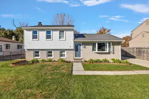 48277 Jefferson Ave, Chesterfield, MI 48047