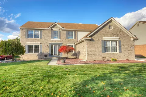 47014 Glastonbury Dr, Canton, MI 48188