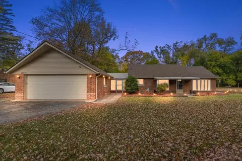 20218 Westland Dr, Southfield, MI 48075