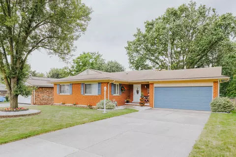 5158 Spinning Wheel Dr, Grand Blanc, MI 48439