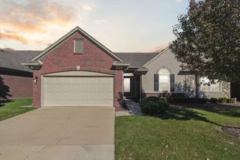 17243 Garland Dr 65 33 Dr #65, Macomb, MI 48042