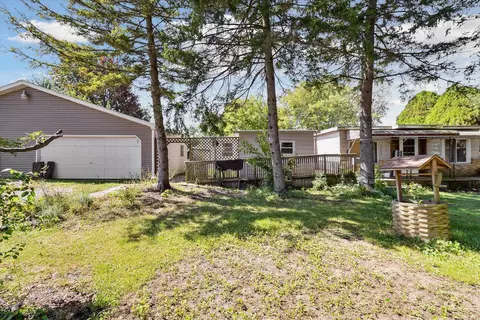 1766 New Rochelle Dr, Lapeer, MI 48446