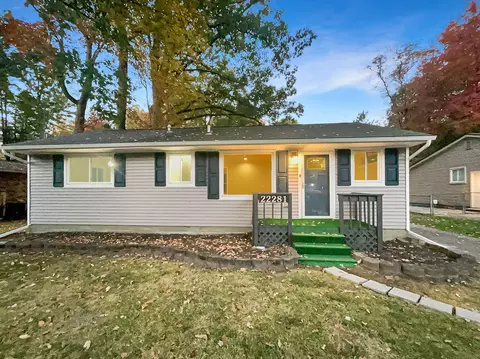 22281 Nancy Ave, Southfield, MI 48033