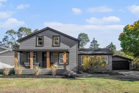 2955 Longview Ave, Rochester Hills, MI 48307