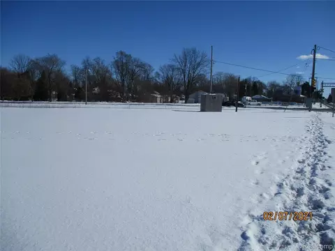 915 Corunna Ave, Owosso, MI 48867