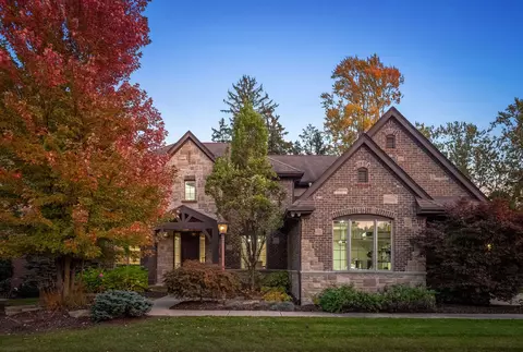 10 Cranbrook Ln, Bloomfield Hills, MI 48304