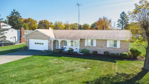 6115 Lancaster Dr, Flint, MI 48532
