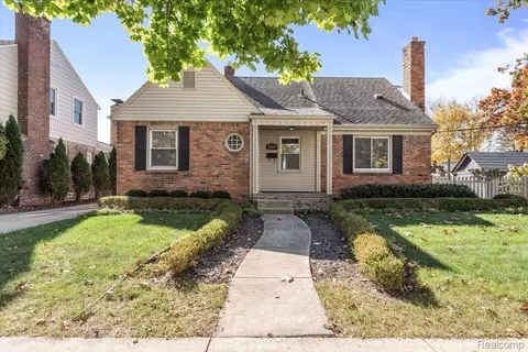 23167 Cromwell St, Dearborn, MI 48128