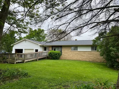 9040 Reid Rd, Swartz Creek, MI 48473