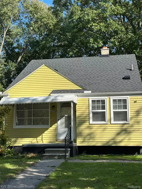 18428 Lennane, Redford, MI 48240