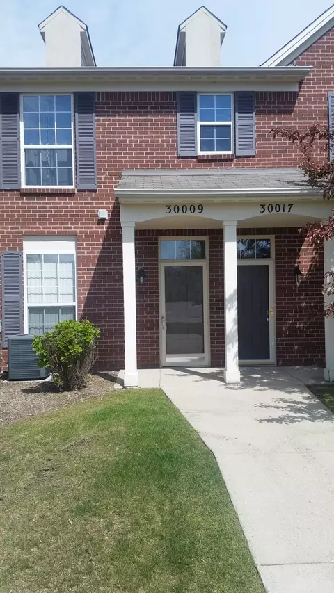 30009 Heritage Pkwy, Warren, MI 48092