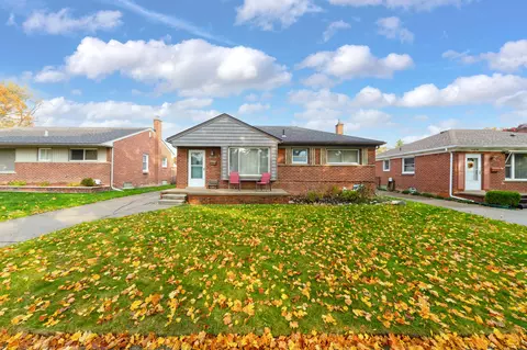 112 Charlotte Ave, Royal Oak, MI 48073