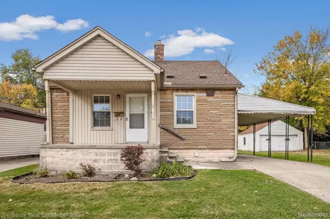 22437 David Ave, Eastpointe, MI 48021