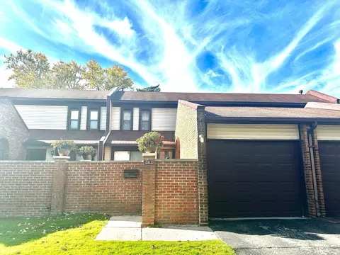 29121 Village Rd #7, Southfield, MI 48034