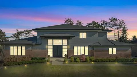 31238 Estate Woods Ct, Farmington Hills, MI 48331