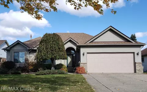 31525 Riverbend Dr, Chesterfield, MI 48047