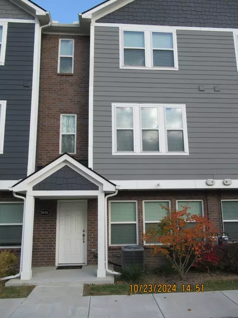 5919 Stella, Troy, MI 48085