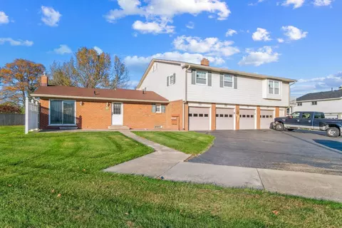 30363 Windsor #25, Gibraltar, MI 48173