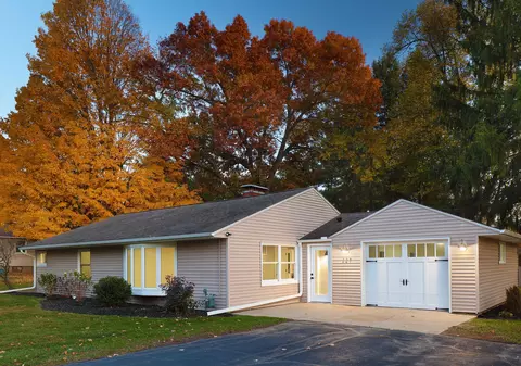 227 Cardinal Ave, Battle Creek, MI 49037