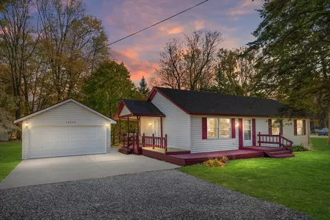 12542 Spicer St, Carleton, MI 48117