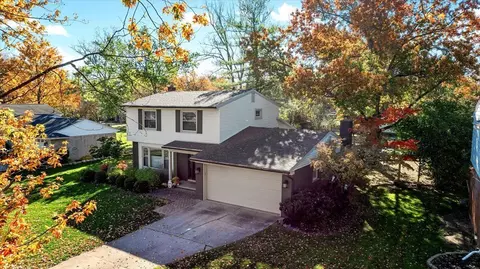 8441 Concord Rd, Grosse Ile, MI 48138