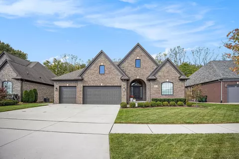 54311 Lawson Creek Dr, Shelby Township, MI 48316