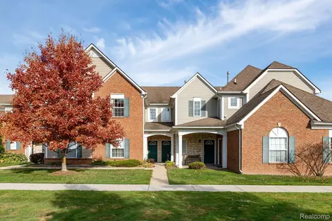 2271 Marissa Way, Shelby Township, MI 48316