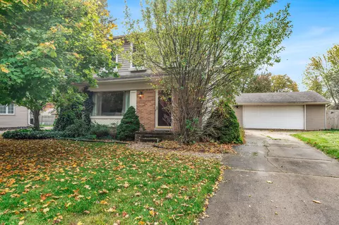 15822 Touraine, Clinton Township, MI 48038