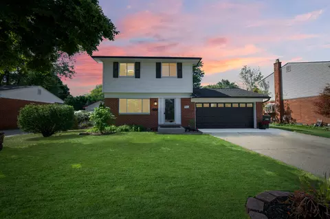 38773 Plainview Dr, Sterling Heights, MI 48312