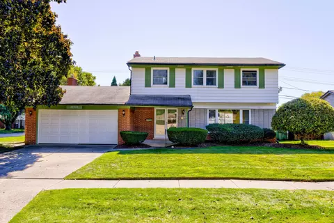 23636 Southland St, Clinton Township, MI 48036