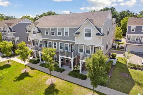 398 Glendale Ln, Ferndale, MI 48220