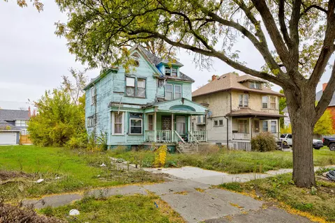 886 Atkinson St, Detroit, MI 48202