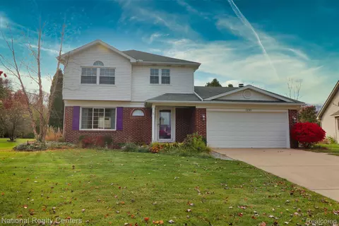 1291 Wedgewood Cir, Pittsfield, MI 48176