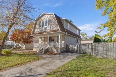 6665 Parkland St, Dearborn Heights, MI 48127