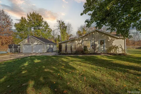 806 10th St, Gun Plain, MI 49080