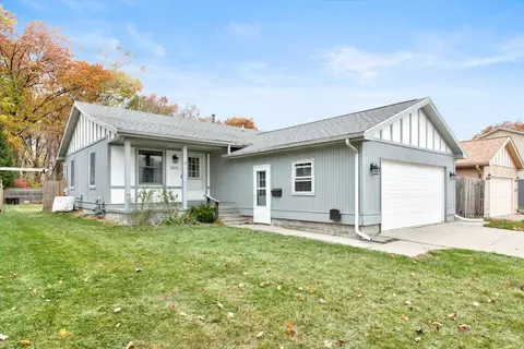 2875 W Rick Dr, Port Huron, MI 48060