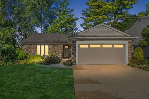 40787 Executive Dr, Sterling Heights, MI 48313