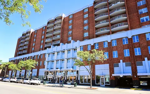 411 S Old Woodward Ave #629, Birmingham, MI 48009