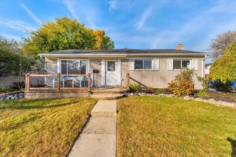 14315 Blue Skies St, Livonia, MI 48154