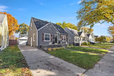 2445 Brockton Ave, Royal Oak, MI 48067