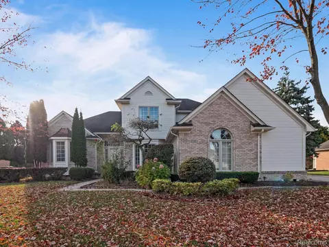 4398 Chablis Dr, Sterling Heights, MI 48314