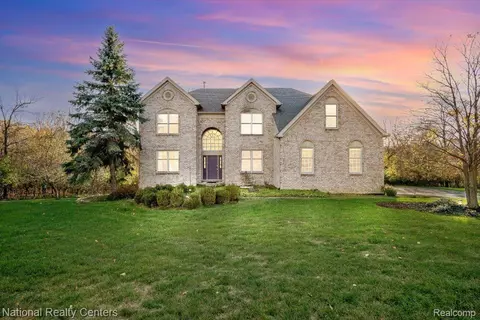 3085 Walnut Ridge Dr, Scio, MI 48103
