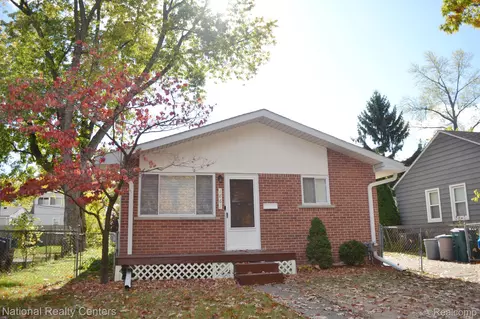 1861 Cambridge Rd, Berkley, MI 48072
