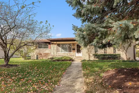 11335 Peyton Dr, Sterling Heights, MI 48312