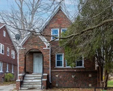 5217 Lakeview St, Detroit, MI 48213